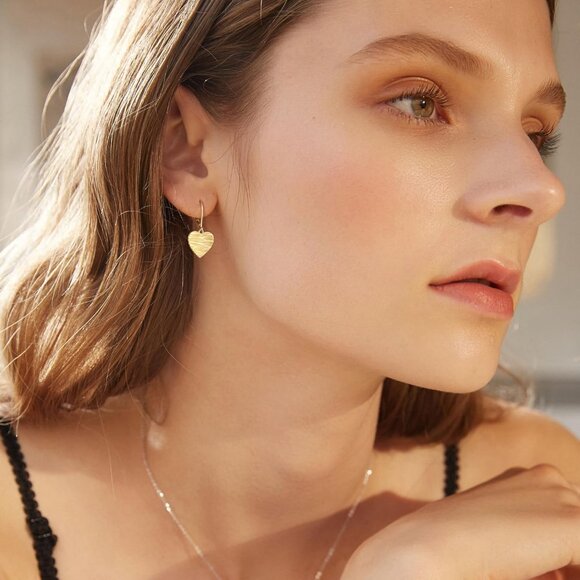 Women's Heart Dangle Geometric Flat Hammered Drop Leverback Gold Earrings - Picture 2 of 7